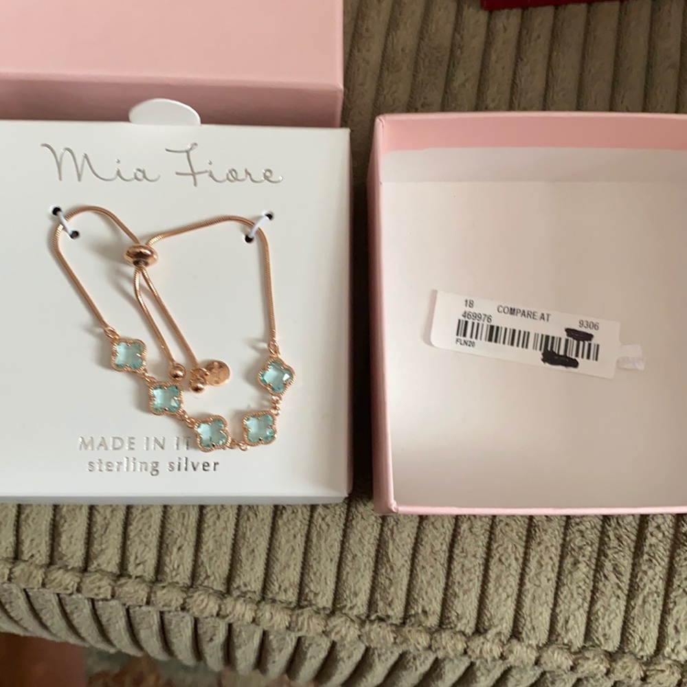 Bracelet